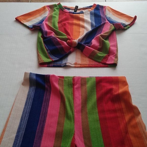 Multi-Color Two Piece Set - Picture 7 of 11